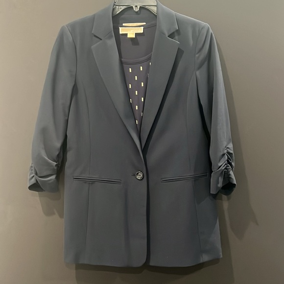 Michael Kors Navy Suit Jacket Size 4  & Navy Top size small 3/4 synched sleeves - Picture 1 of 16